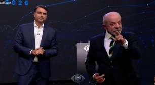 'Quero 100%, até do seu pai', diz Lula após Flávio Bolsonaro pedir para petista explicar 'votos de presidiários'