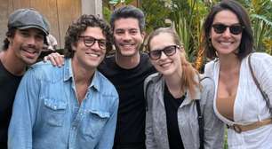 'Lua Blanco, nós sabemos o quanto você desejou que esse reencontro acontecesse': Arthur Aguiar justifica foto sorrindo com Chay Suede, Sophia Abrahão, Mika e Mel Fronckowiak no velório da atriz; ator cita lição deixada por ex-namorada