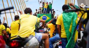 Campanha de Flávio pulveriza comícios de rua e foca em preparação para debate na semana pré-eleição