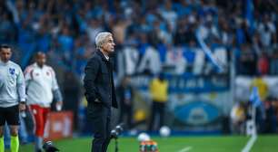 Grêmio deve valor milionário para Luís Castro após demitir técnico e encontra dificuldades para quitar dívida
