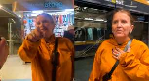 Mulher faz ataques racistas a estudante em metrô de SP após manifestação a favor de Flávio Bolsonaro