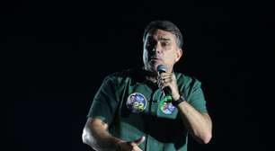 Equipe de Flávio diz que só abrirá sigilos após analisar os de Lula