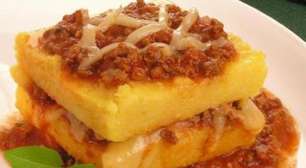 Polenta à Bolonhesa: Receita Caseira para um Almoço Saboroso