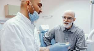 Arrancar dentes saudáveis para colocar implante? Especialista faz alerta sobre o mito do sorriso perfeito