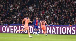 Barcelona denuncia mosaico da torcida do PSG à UEFA após jogo da Champions League