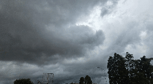 Frente fria muda o tempo no interior paulista com alerta de tempestade para Sorocaba, São Roque e Cotia