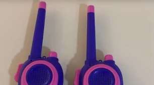 "Falando com o lobo cinzento": voz masculina em walkie-talkie infantil assusta família de Porto Alegre