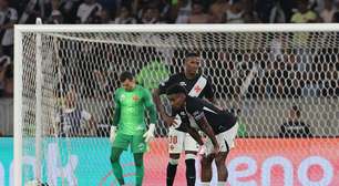 Esposa de Thiago Mendes revela desânimo de jogador após eliminação do Vasco: 'Não quer levantar da cama'
