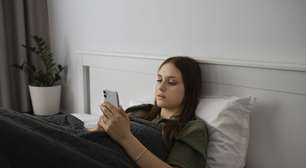 5 efeitos negativos do celular no seu sono