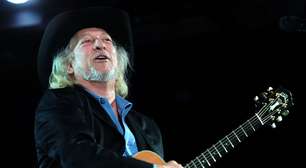 John Anderson, membro do Hall da Fama da Música Country e dono de uma voz inconfundível, morre aos 71 anos