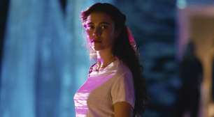 Top 2 no Prime Video e nº1 em 42 países: esse filme de romance com menos de 2h mudou a minha semana; produzido por Ryan Gosling, longa tem Margaret Qualley e o filho de Arnold Schwarzenegger no elenco