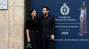 Messi volta à Espanha para receber prêmio e recorda conselhos do pai: "Sempre tem mais uma jogada"