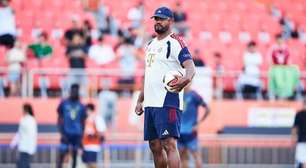 Técnico do Bayern Munique desmaia e deixa treino de ambulância