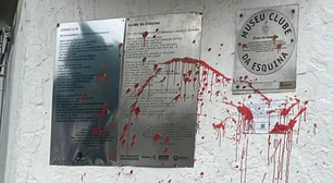 Placa que homenageia o Clube da Esquina é depredada em Minas Gerais