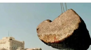 Ela pesa 80 toneladas e estava no fundo do mar: descoberta revela pedra que pode ser de uma das Sete Maravilhas do Mundo Antigo
