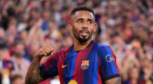 Gabriel Jesus supera Neymar e Ronaldinho em início pelo Barcelona