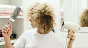 Aprenda como secar o cabelo certo e fazer uma escova perfeita em casa
