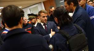 Macron classifica tiroteio na França como ataque 'terrorista racista'
