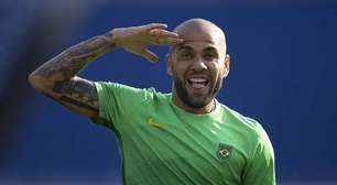 Daniel Alves tem imóvel e carro penhorados por dívida milionária