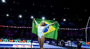 Rebeca Andrade domina final do salto, conquista ouro e se torna tricampeã mundial