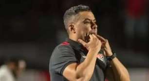 Jair Ventura cobra eficiência do Vitória após empate no Barradão