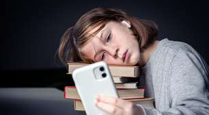 Excesso de telas e redes sociais causam adoecimento mental