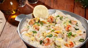 Celebre o Dia do Macarrão com uma massa ao molho de limão-siciliano com camarão