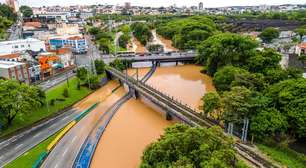 Chuvas causam transtornos em SP e PR, e causam alteração em locais de votação neste 2º turno