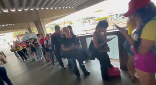 Eleitores em Sergipe se queixam de filas e falta de ônibus para votar no interior