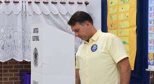 'Pacífico, mas hostil': comerciante clima durante votação de Flávio Bolsonaro em escola na Zona Norte do Rio