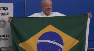 Lula vota em São Bernardo do Campo acompanhado de aliados políticos