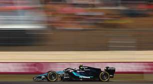 F1: Antonelli completa parada e estratégia mantém duelo aberto com Verstappen