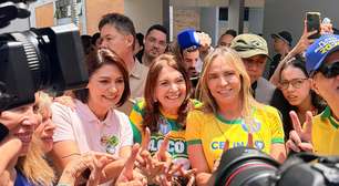 Michelle Bolsonaro fala em aposentar 'retrocesso' com vitória de Flávio e afirma que acompanhará apuração ao lado de Jair: 'Vou ficar com meu galego'