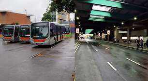 Prefeitura de SP queria manter frota de ônibus reduzida neste domingo para evitar "gastos desnecessários", justificou SPTrans