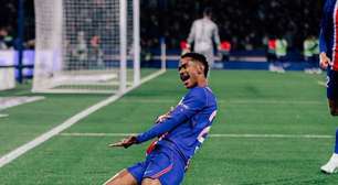 PSG vence o Lyon e assume a liderança do Campeonato Francês