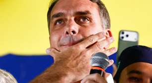 Flávio Bolsonaro é o primeiro candidato a sofrer virada, perde para Lula e fracassa na tentativa de levar bolsonarismo de volta ao poder