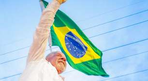 Em disputa acirrada, Lula é reeleito presidente do Brasil