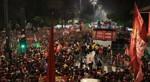 Choro, dança e euforia: 'Tetra' de Lula vira passagem de bastão de gerações na Avenida Paulista