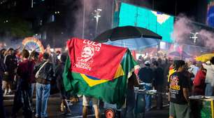 Apoiadores de Lula fazem festa na Avenida Paulista, em SP, após reeleição; veja fotos