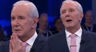 Após revelar aposentadoria, Celso Freitas se emociona com surpresa ao vivo no SBT; assista