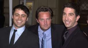 Elenco de "Friends" chorou em volta do caixão de Matthew Perry, revela irmã do ator