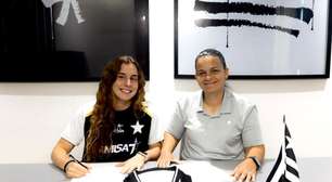 Bya Fernandes assina primeiro contrato profissional no Botafogo