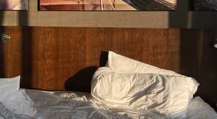 Parede da cama vazia? Descubra como decorar o espaço com elegância, conforto e segurança