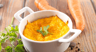 Tem cenoura em casa? Aprenda a fazer um suflê fácil para o jantar