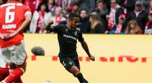Arthur completa 50 jogos pela Bundesliga e vira destaque na Alemanha