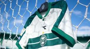 Torcida organizada vai até CT do Coritiba cobrar o elenco