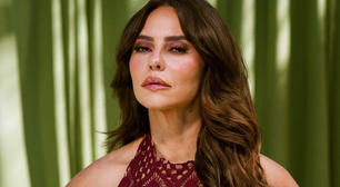 Paolla Oliveira prova ar fashion do crochê com vestido vinho de R$ 293