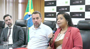 'Fugiu do País para não responder pelos seus crimes', diz Boulos sobre ida de Flávio Bolsonaro aos EUA