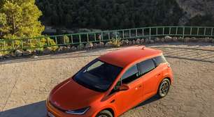 BYD Dolphin G chega em 2027 como hatch híbrido flex nacional