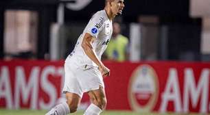 Lucas Veríssimo vira dúvida para reta final do Santos no Brasileirão
